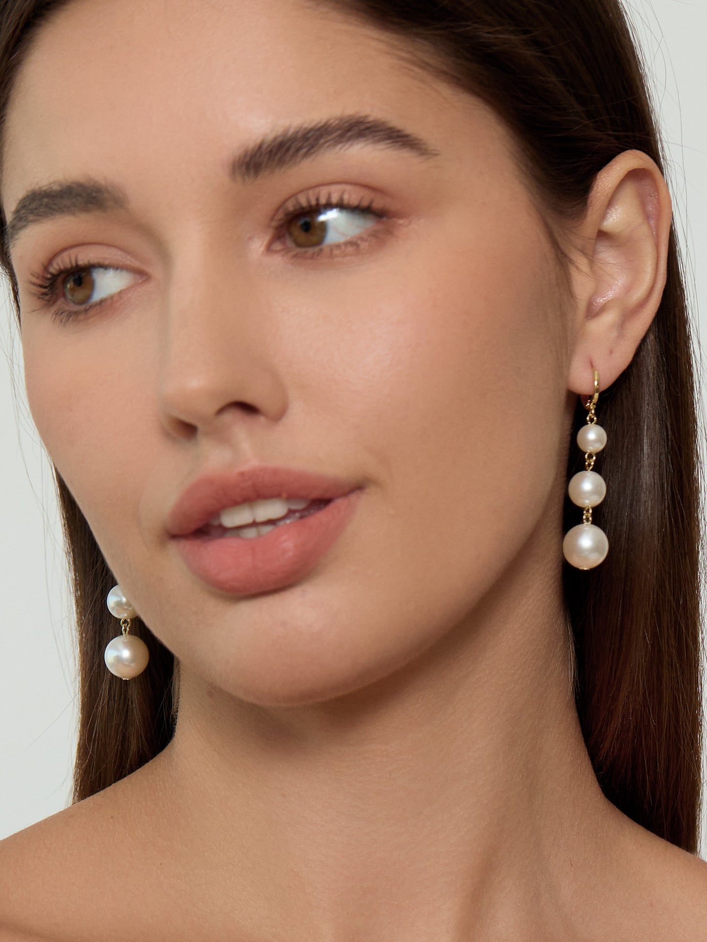 Brittany Pearl Earrings