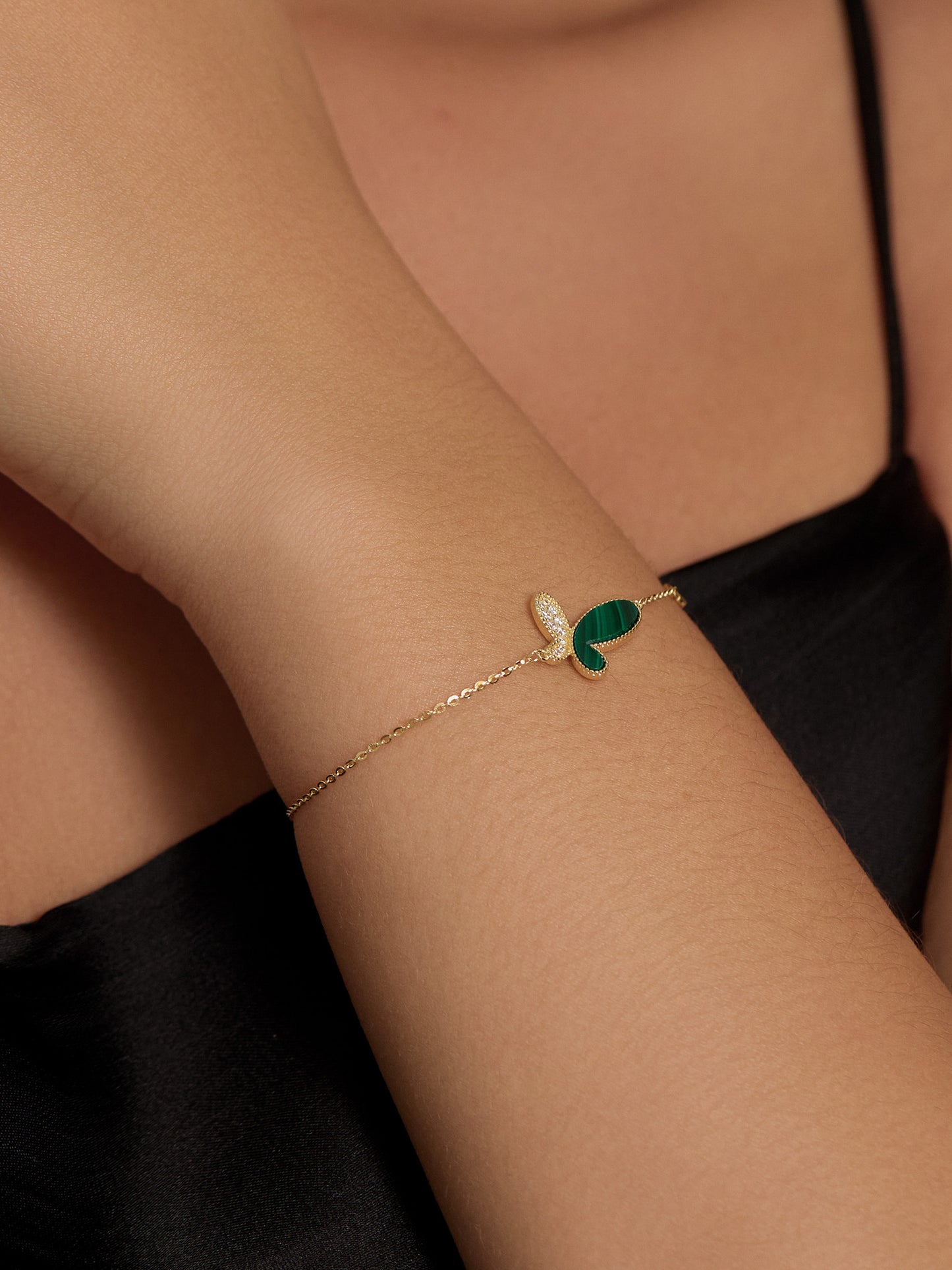 Iridescent Illusion Bracelate