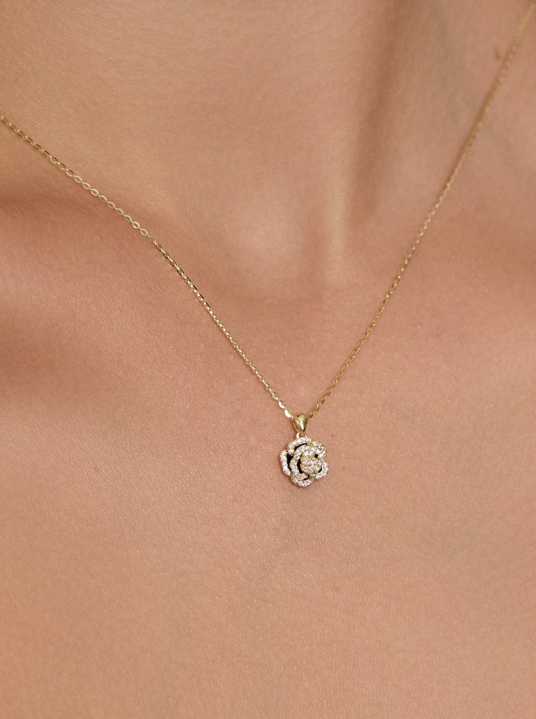 Dazzling Rose Dream Necklace
