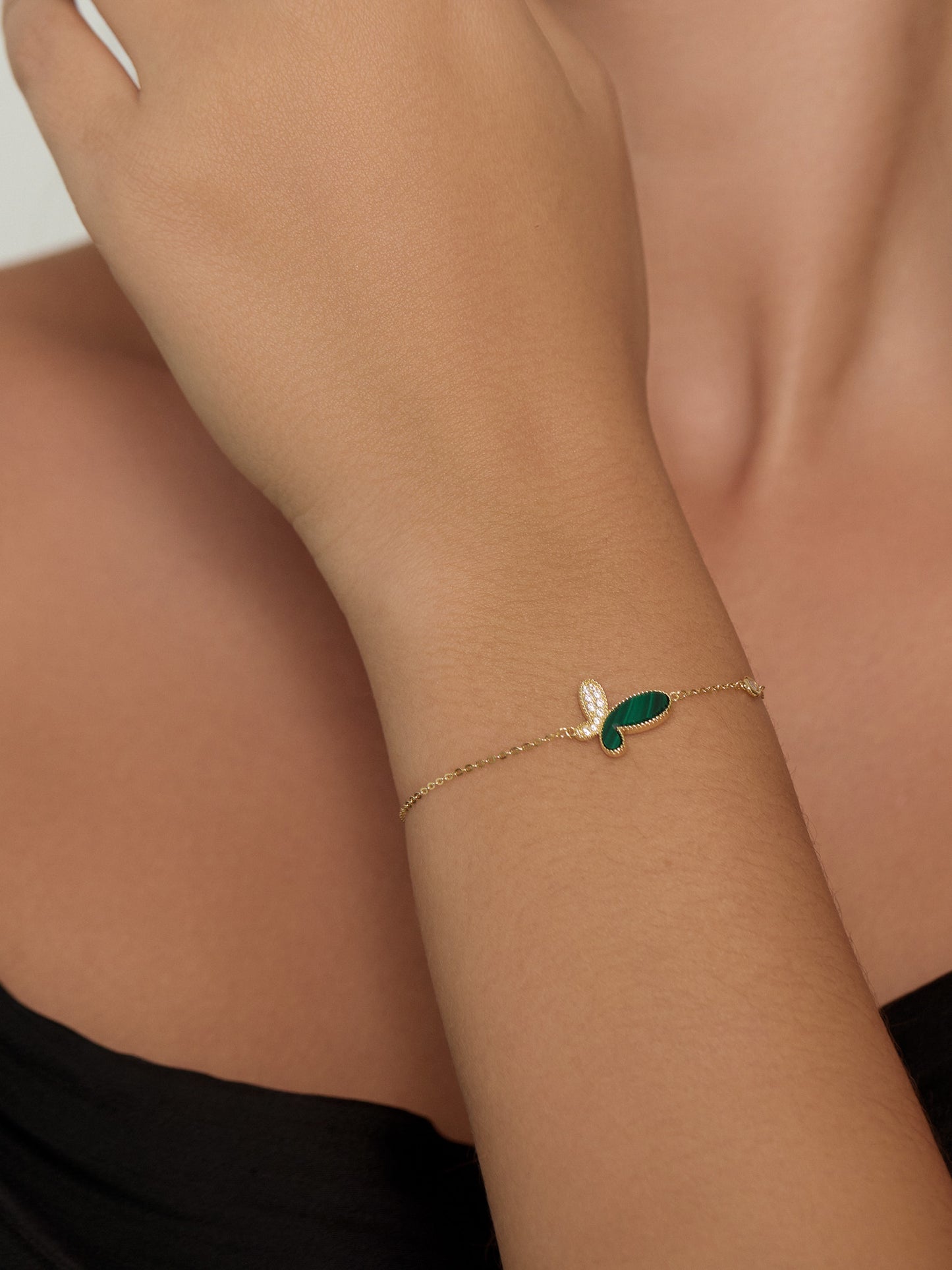 Iridescent Illusion Bracelate
