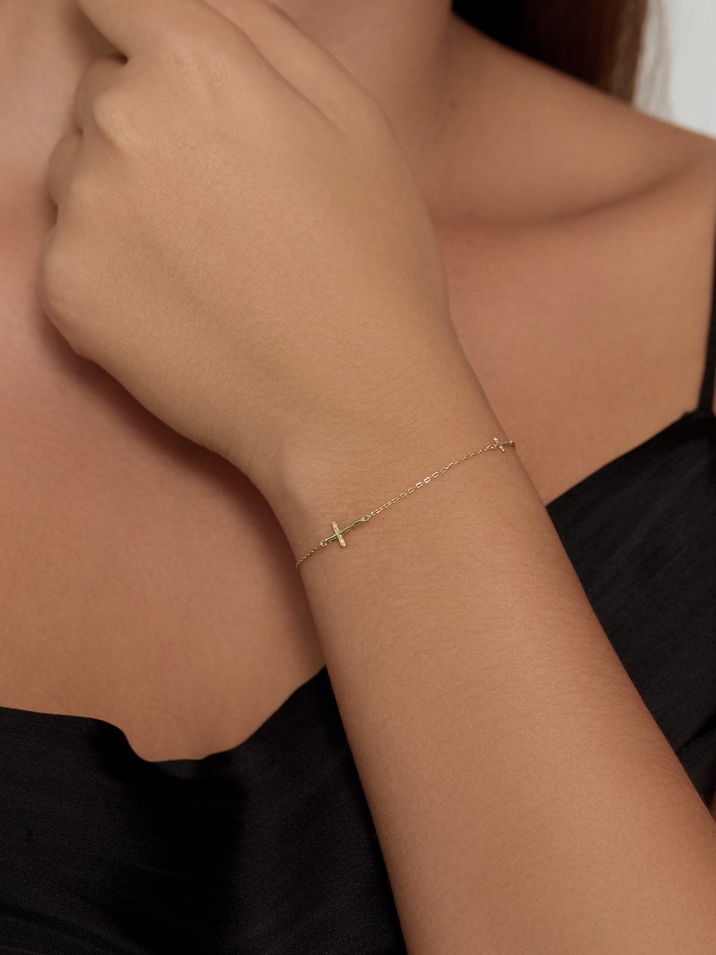 Charmant Cross Bracelet
