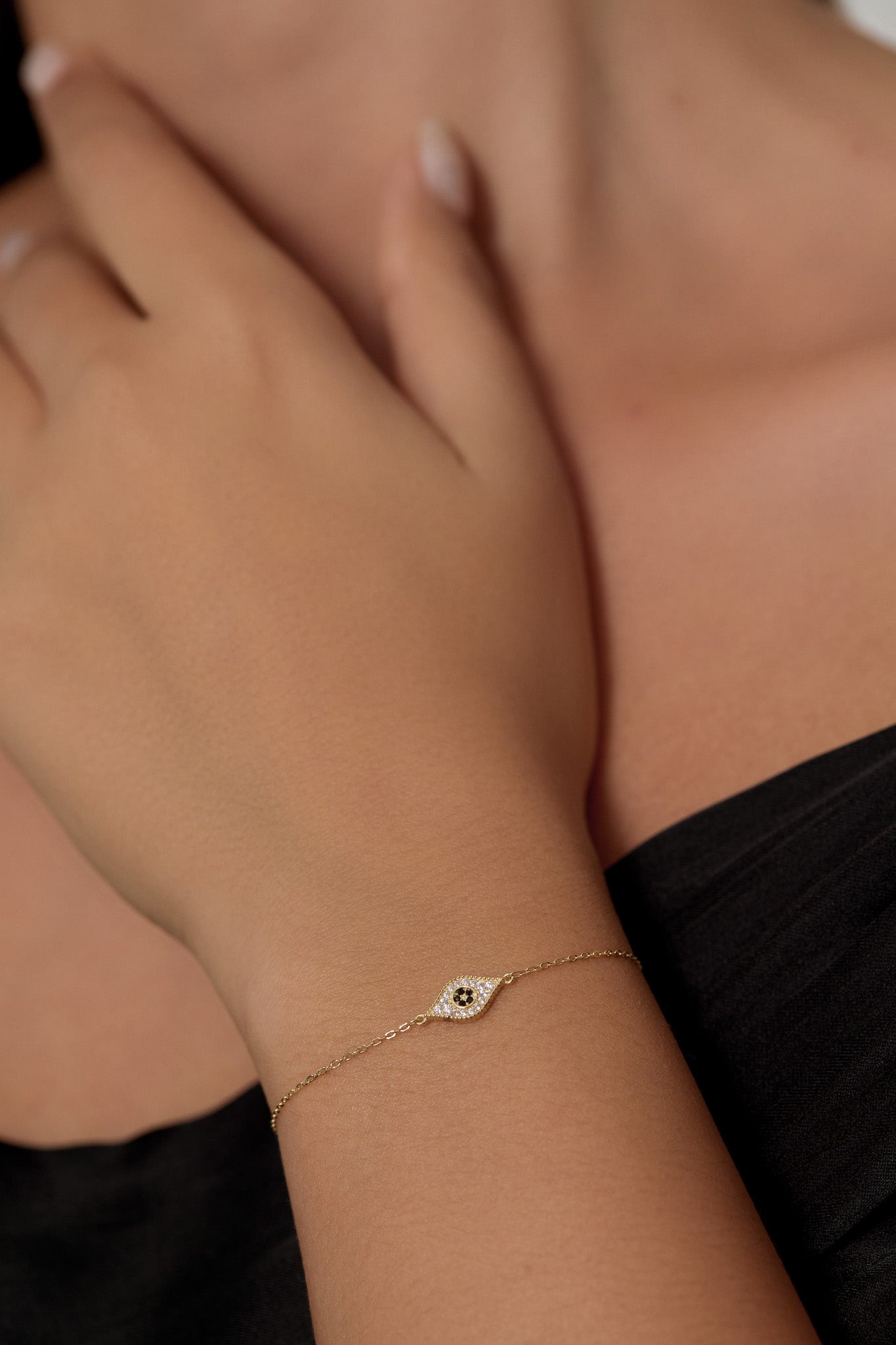 Gleaming Glory Eyes Bracelate