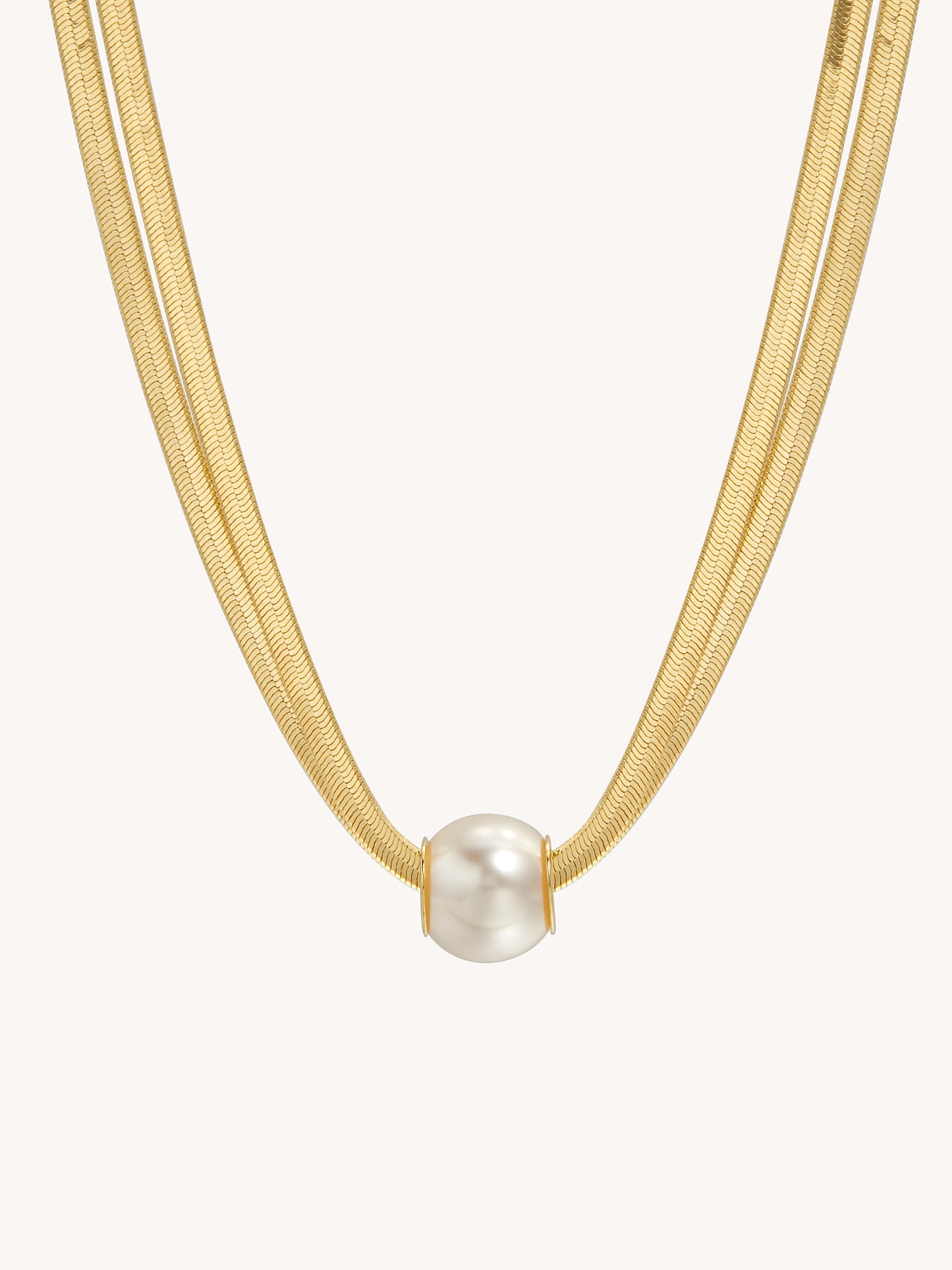 Classicism Pearl Necklace