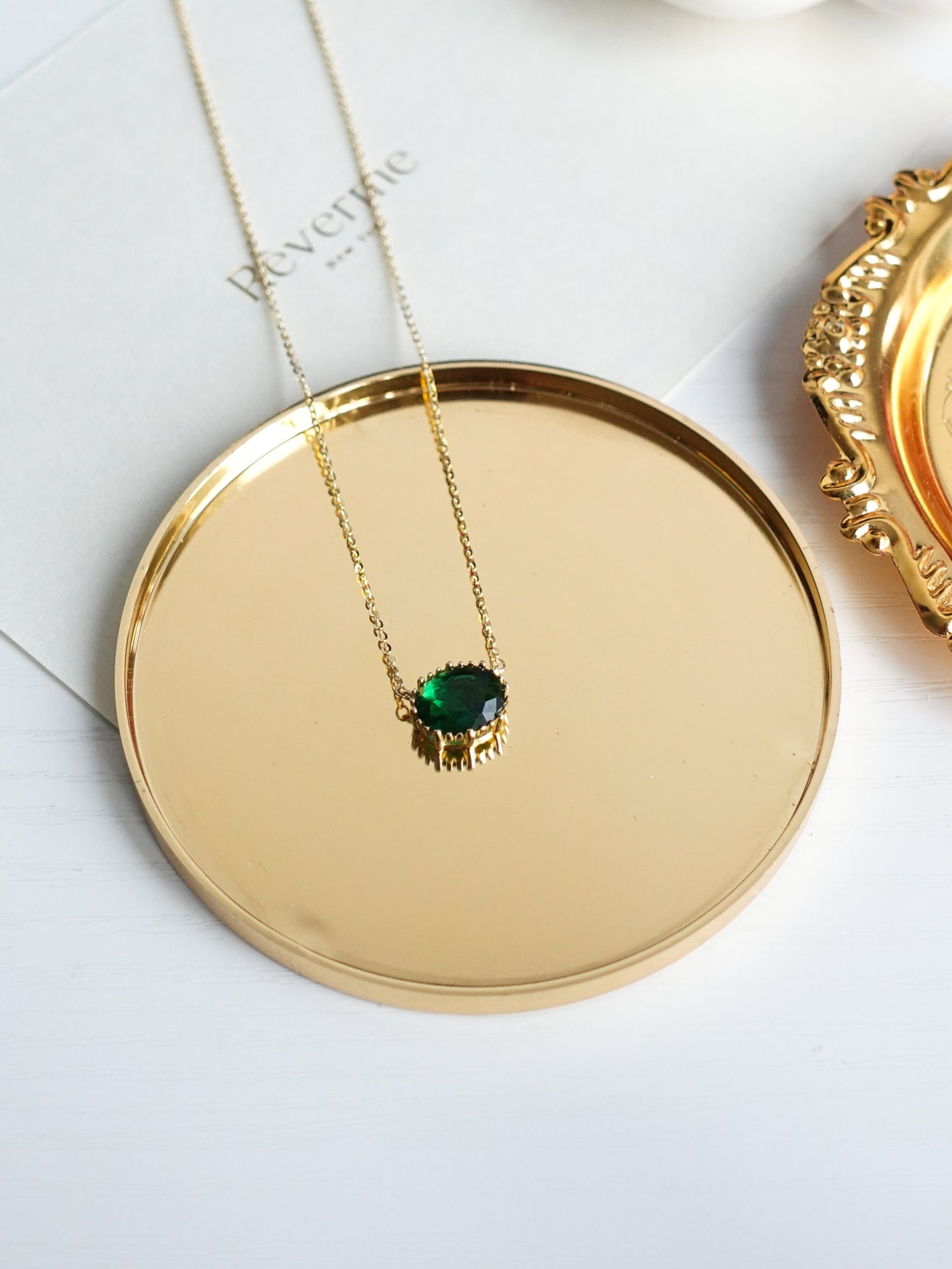 Grenoble Emerald Round Necklace