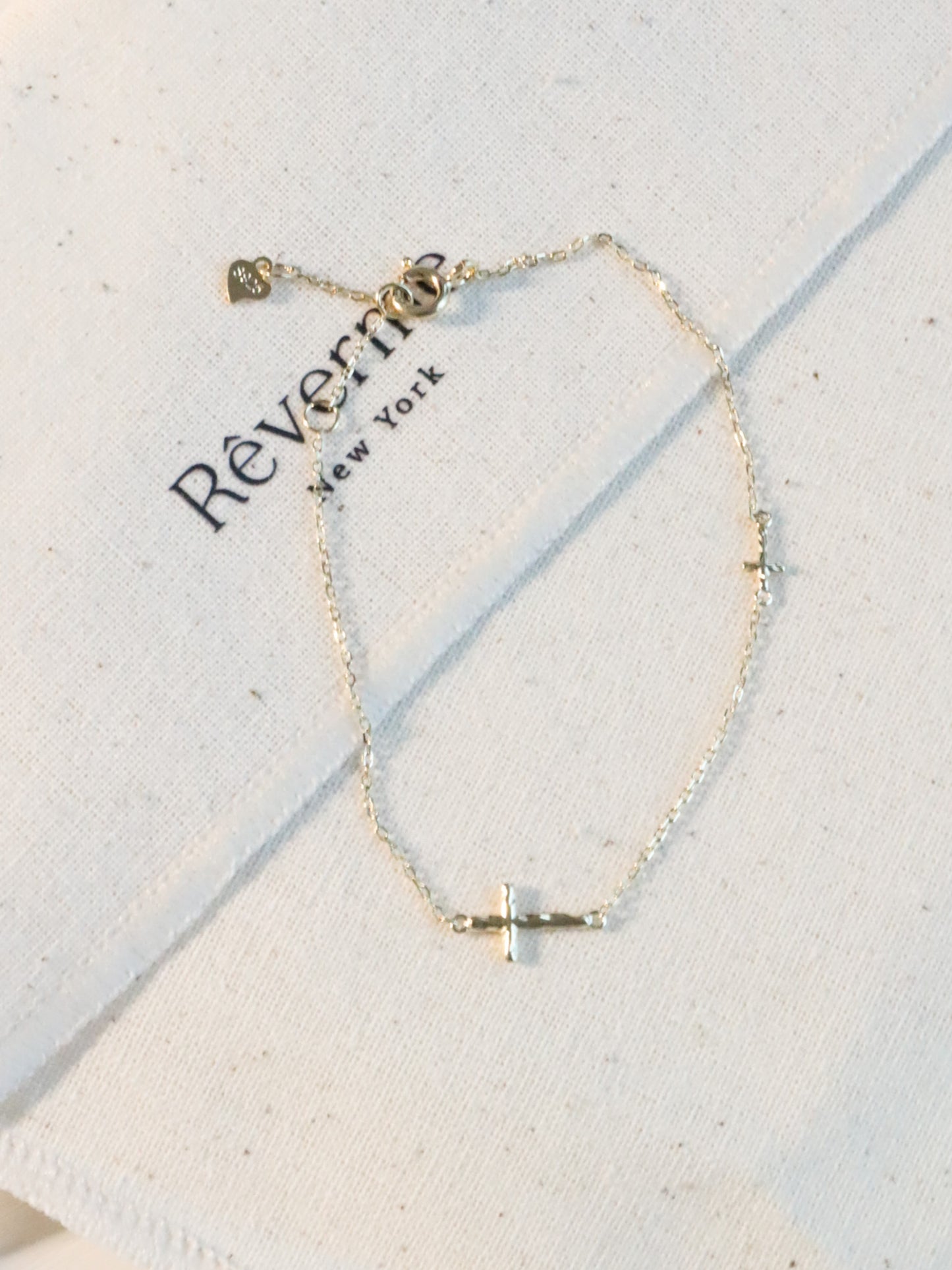 Charmant Cross Bracelet