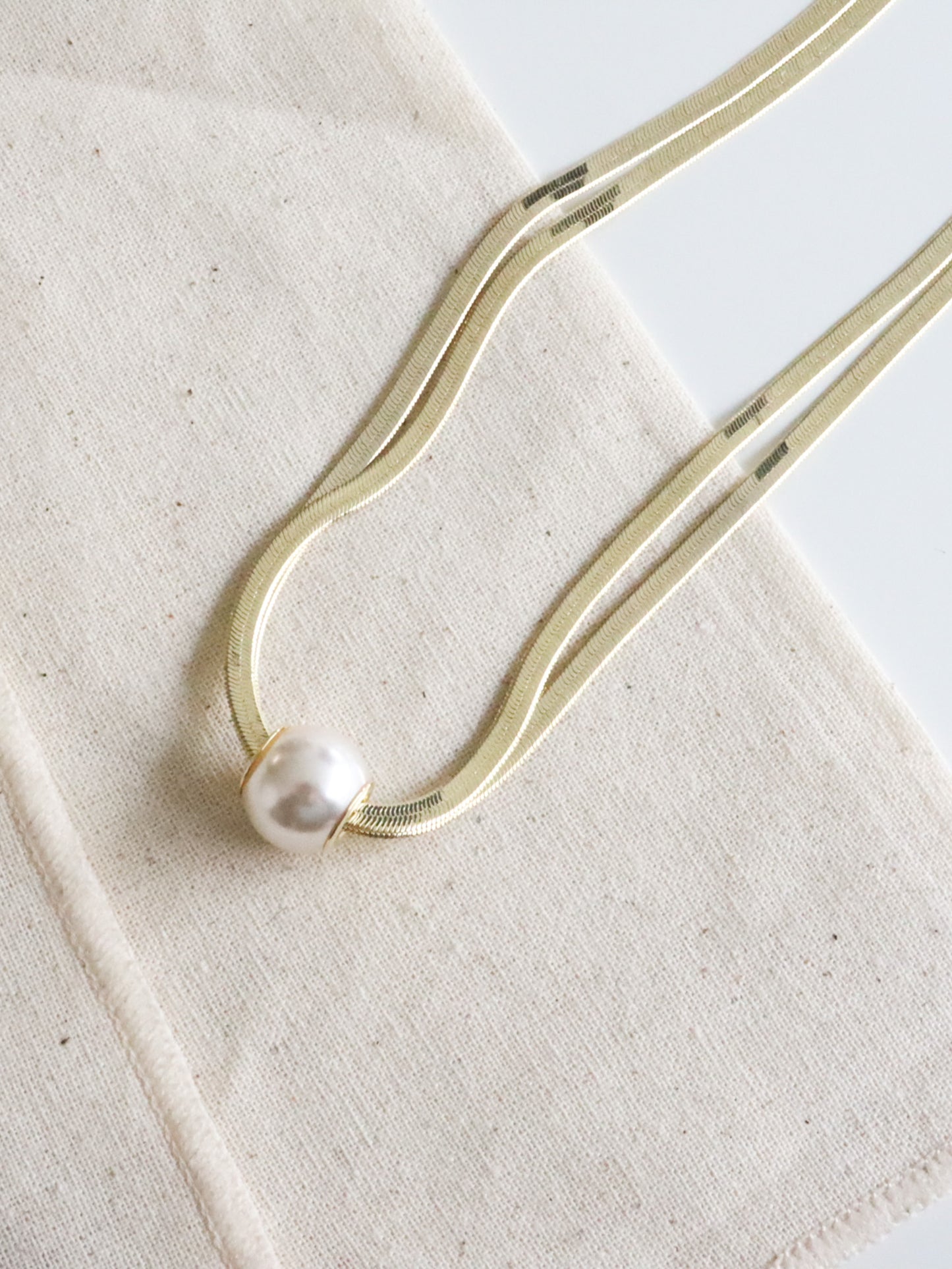 Classicism Pearl Necklace