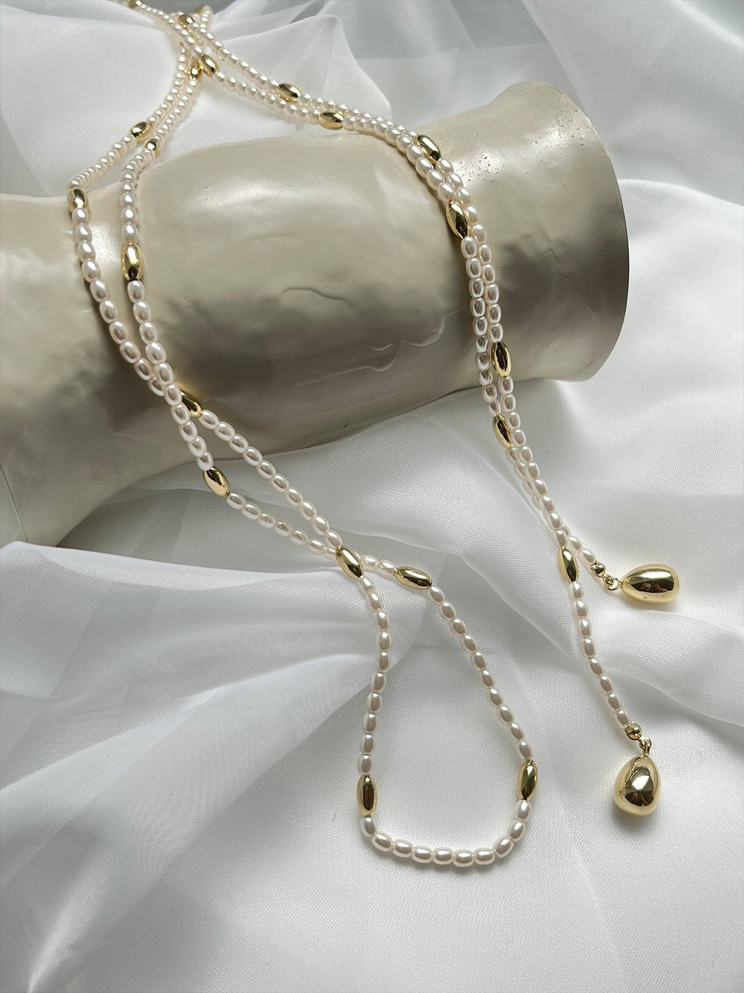 14K gold plated Lustrous Teardrop Pearl Lariat - Revermejewelry